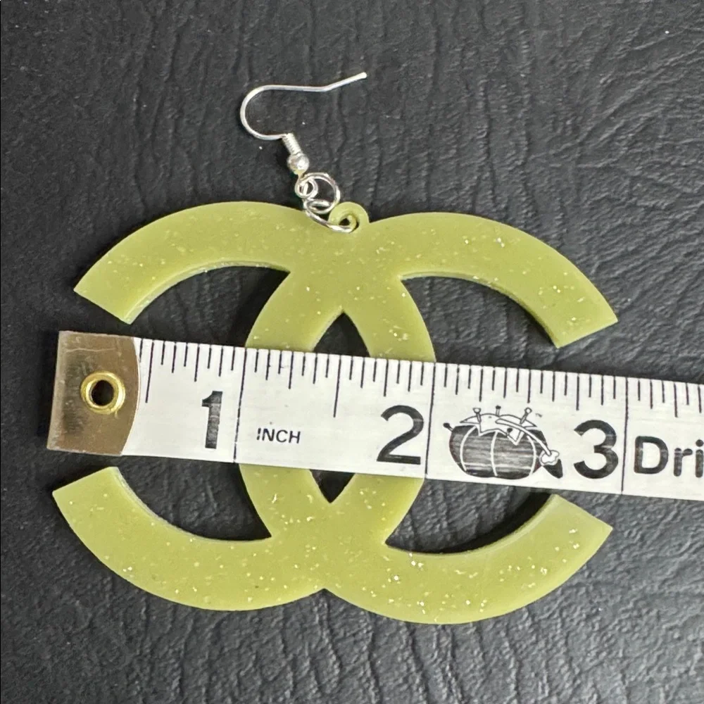 Streetwear Fashion Army Green Dangle Earrings - Picture 6 of 12
